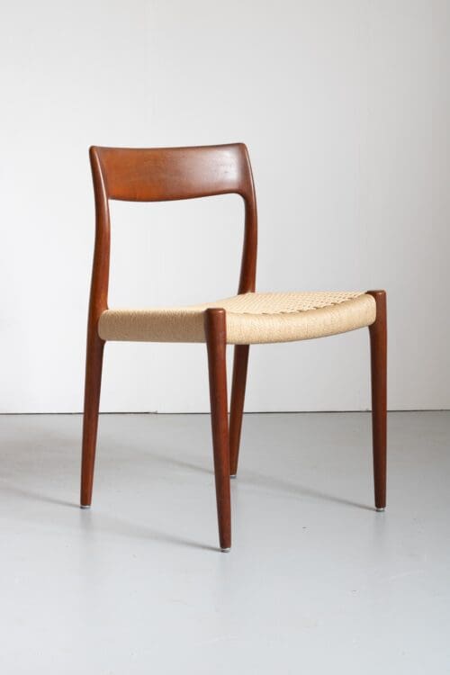 Niels Otto Møller model 77