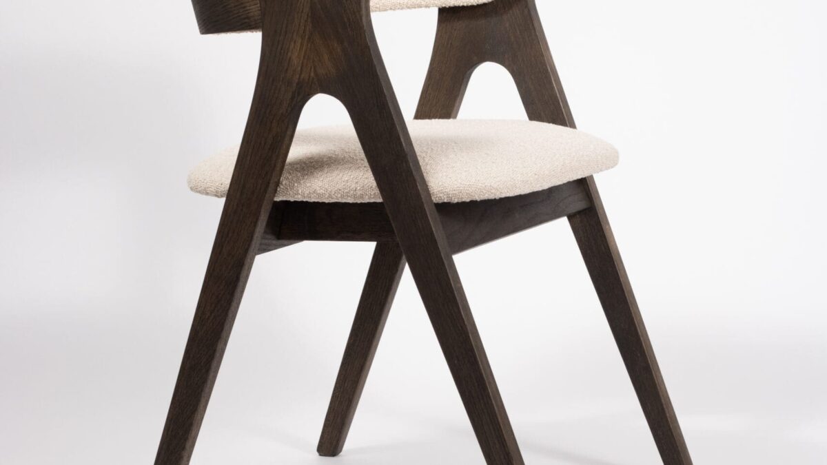 Anna Dining Chair | Dark | Beige Boucle | Vechtdal Meubels