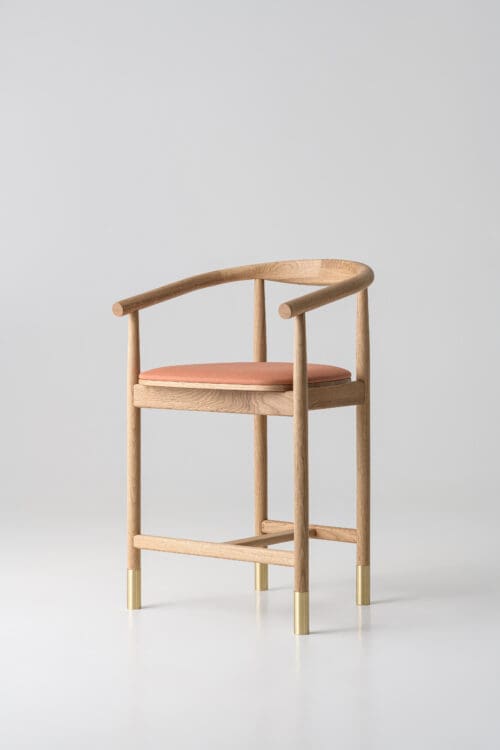 Japandi bar stool Calm | Natural | PU leather | Golden Sockets