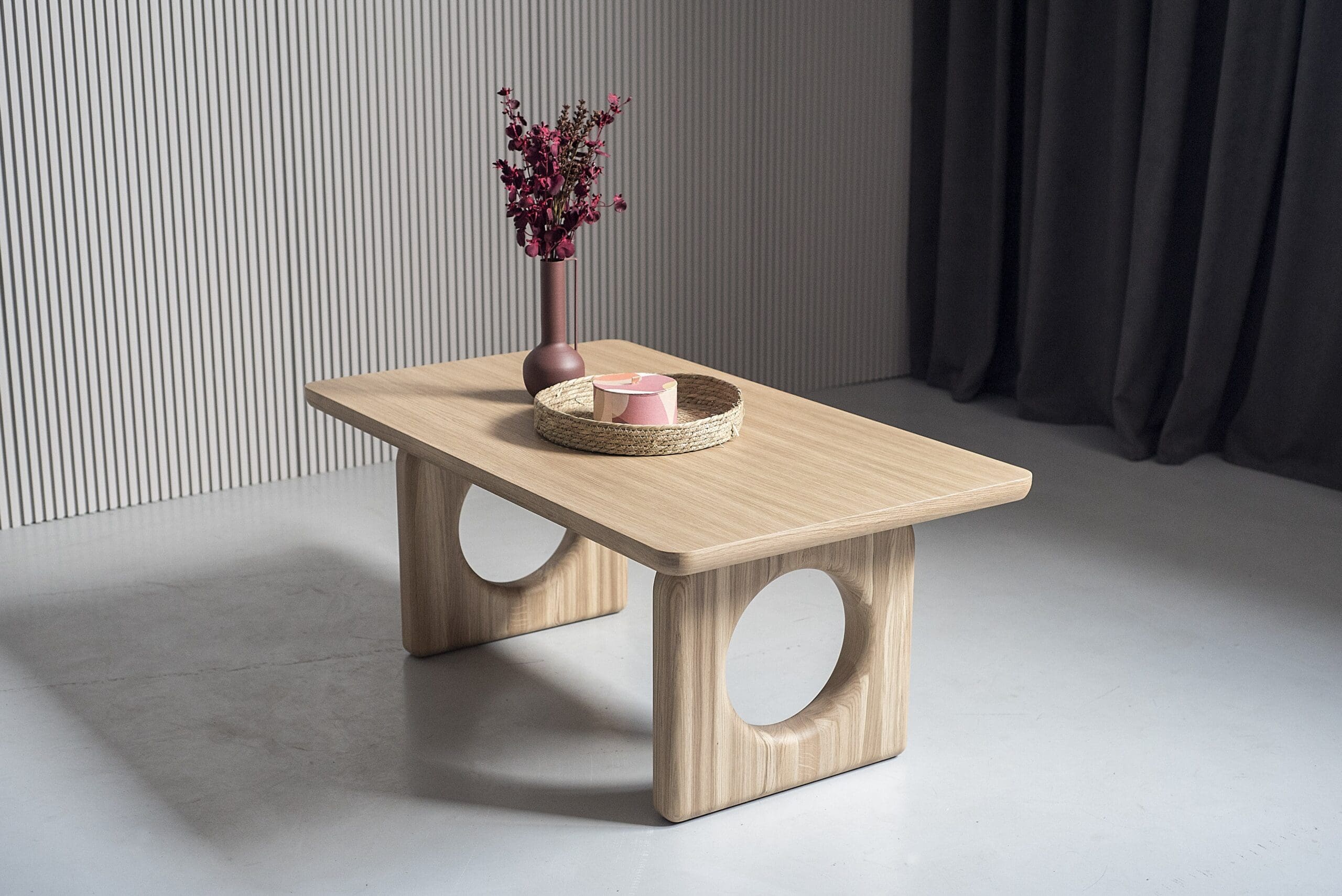 beistellschrank wohnzimmer Cosma Alec aus recyceltem Holz Teller Frisch gebackenes Ehepaar