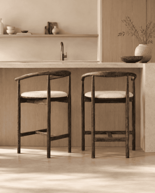 Calm bar chair Dark with beige bouclé seat in a minimalist Japandi kitchen.